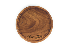 Cargar imagen en el visor de la galería, Tabla de Parota Circular (24Ø x 4.5 cm)
