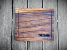 Cargar imagen en el visor de la galería, Tabla de Parota Regular (Personalizable) (35 x 30 x 2.2 cm)