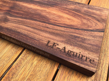 Cargar imagen en el visor de la galería, Espectacular Bloque de Parota (Personalizable) (60.5x30x4.5 cm)