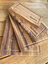 Cargar imagen en el visor de la galería, Kit de 4 Tablas de Parota (Personalizable)