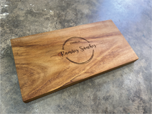 Cargar imagen en el visor de la galería, Espectacular Bloque de Parota (Personalizable Diseño Circulos) (60.5x30x4.5 cm)