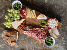 Cargar imagen en el visor de la galería, Espectacular Bloque de Parota (Personalizable Diseño Circulos) (60.5x30x4.5 cm)