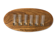 Cargar imagen en el visor de la galería, Tequilero / Mezcalero / Tabla Parrillera Ovalado (Personalizable)  (50 x 22 x 2.2 cms)