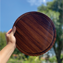 Cargar imagen en el visor de la galería, Tabla / Plato Circular de Parota (30Ø x 2.2 cm)